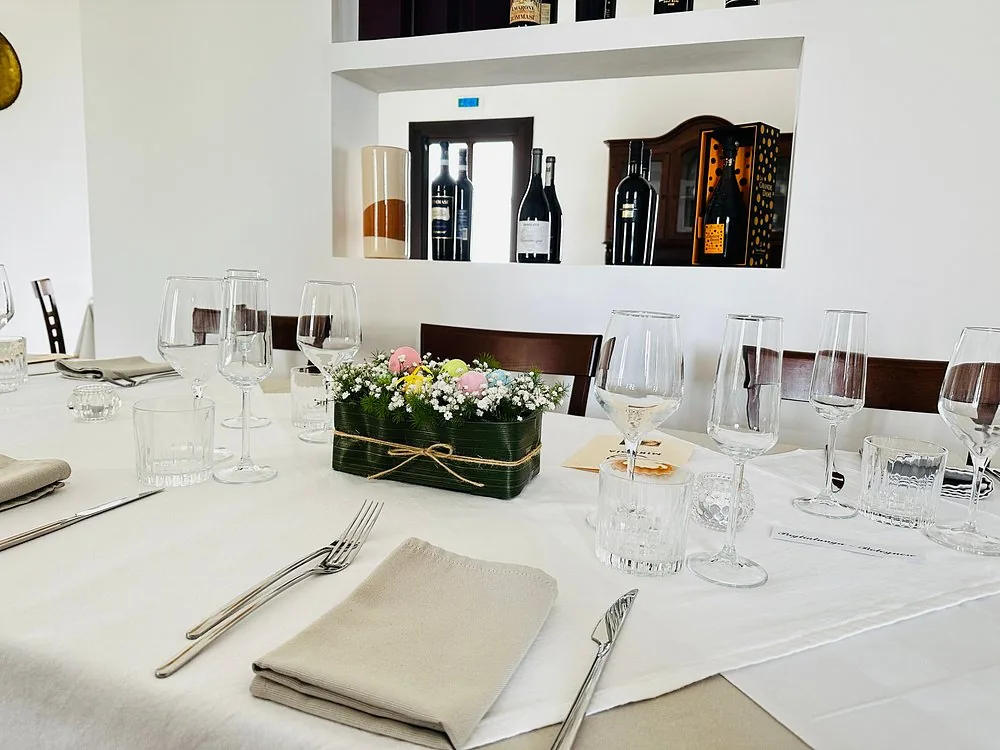 Tavola elegante del Ristorante Agriturismo Aromi a Sternatia